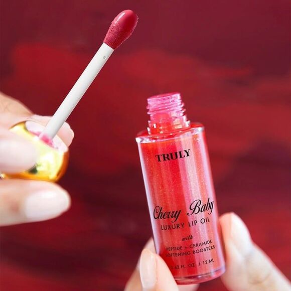 TRULY Beauty: Cherry Baby Luxury Peptide Lip Oil - Picture 4 of 12